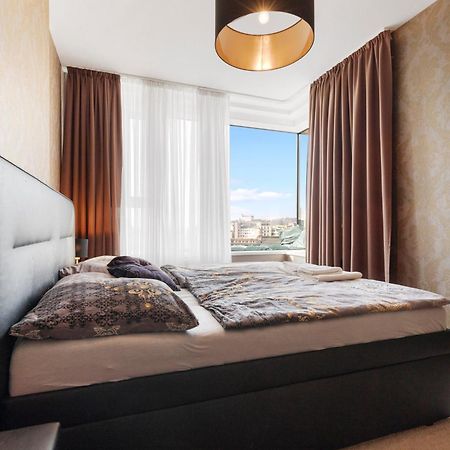 Panorama City Apartment In Downtown Area With Free Parking And Castle View Bratysława Zewnętrze zdjęcie