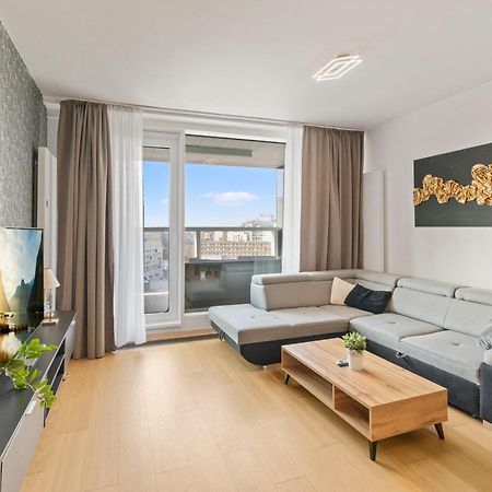 Panorama City Apartment In Downtown Area With Free Parking And Castle View Bratysława Zewnętrze zdjęcie