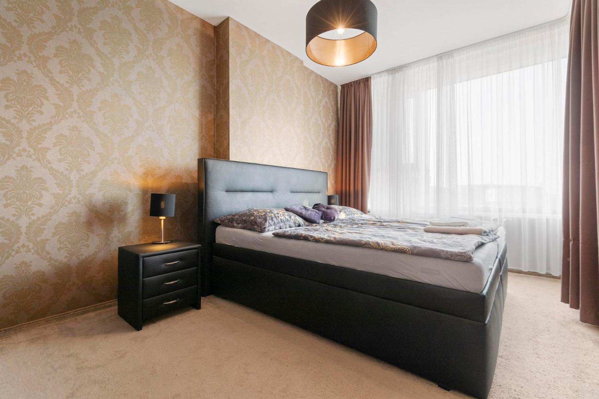 Panorama City Apartment In Downtown Area With Free Parking And Castle View Bratysława Zewnętrze zdjęcie