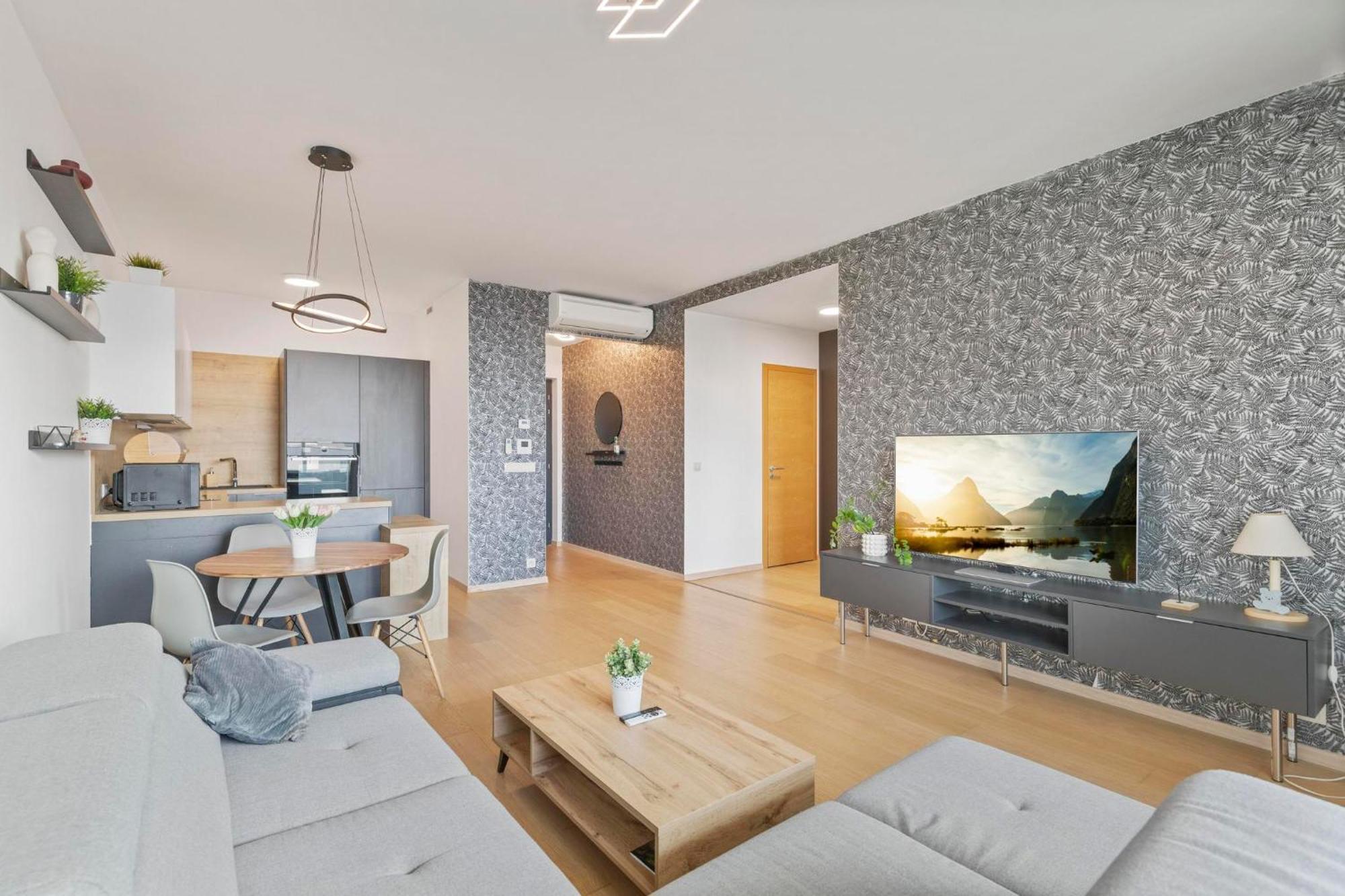 Panorama City Apartment In Downtown Area With Free Parking And Castle View Bratysława Zewnętrze zdjęcie